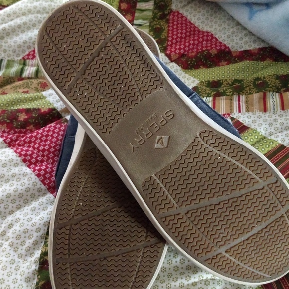 Men's 9.5 Sperry's - Picture 3 of 3